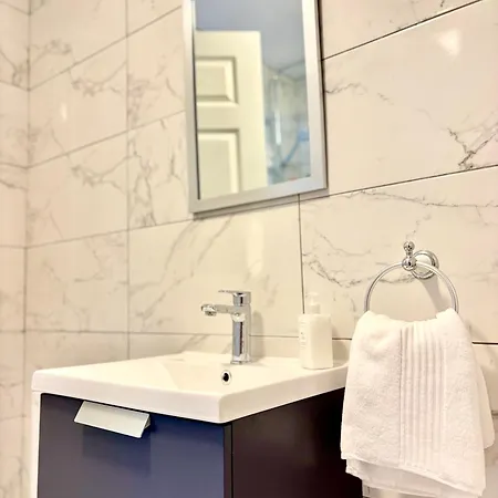 Retreat Sea & Cathedral Views 公寓