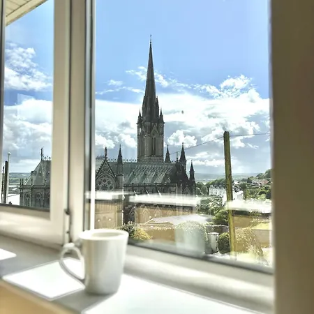 Retreat Sea & Cathedral Views